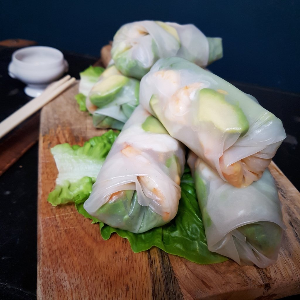 Roll avocat et crevettes
